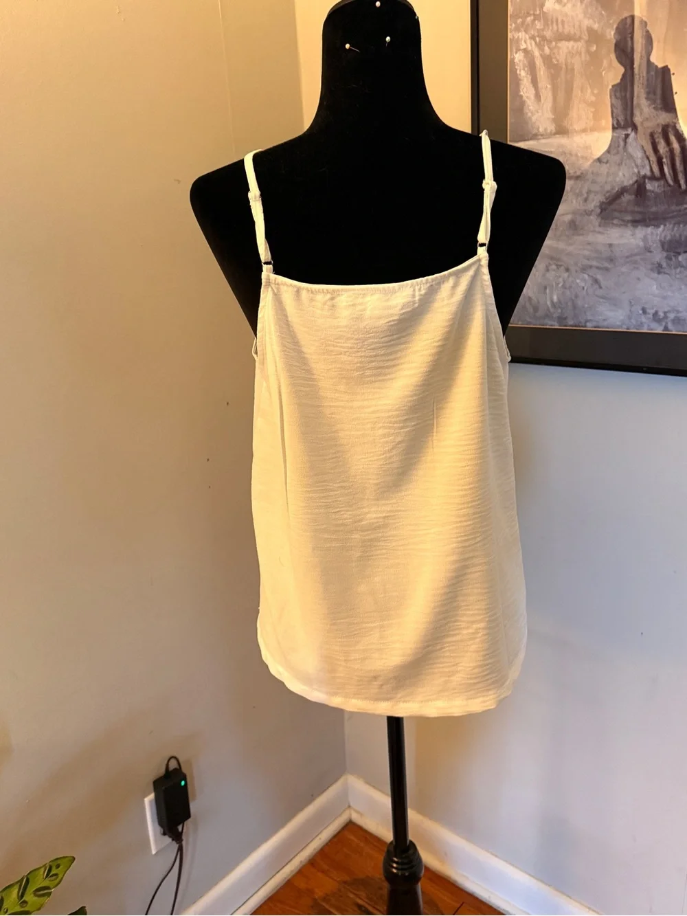 Monteau White Textured V-Neck Spaghetti Strap Cami size L